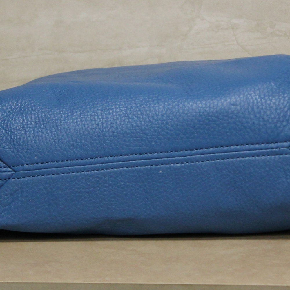 Michael Kors Blue Leather Bedford Shoulder Bag - Picture 5 of 6